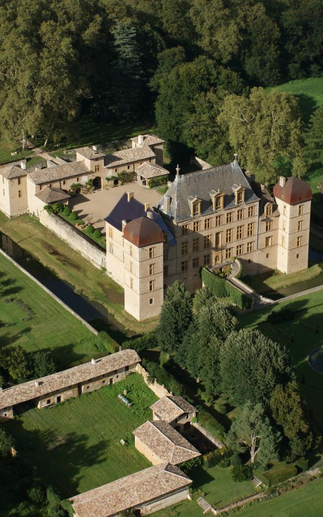 Vue aérienne du Château de Fléchères à Fareins