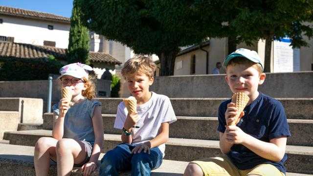 Rimo ice cream tasting in front of the basilica in Ars-sur-Formans