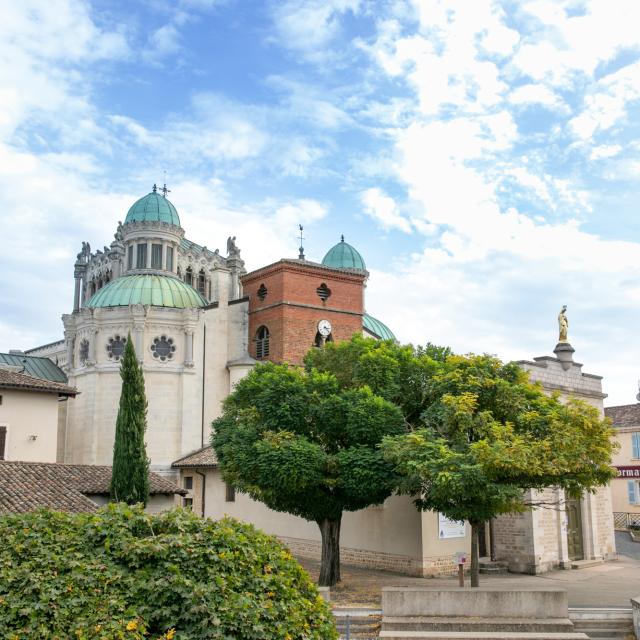 Basilica of Saint-Sixte in Ars-sur-Formans