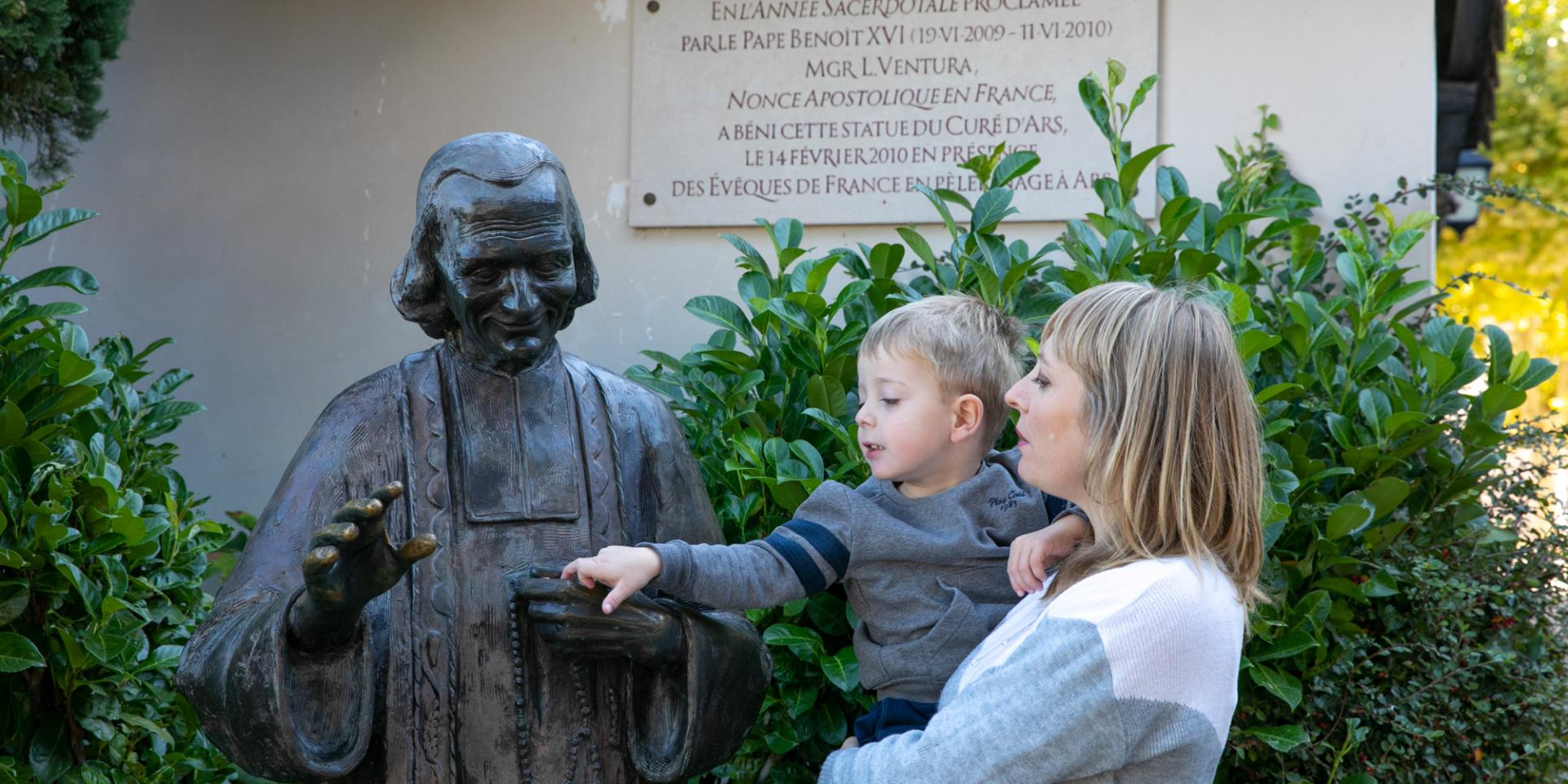 ars-2025-jubil-centenaire-de-la-canonisation-du-saint-cur-d-ars