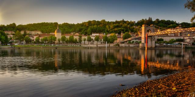 Effet miroir sur la Saône à Trévoux