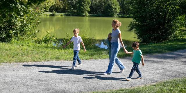 Journée en famille au Parc de Cibeins à Misérieux