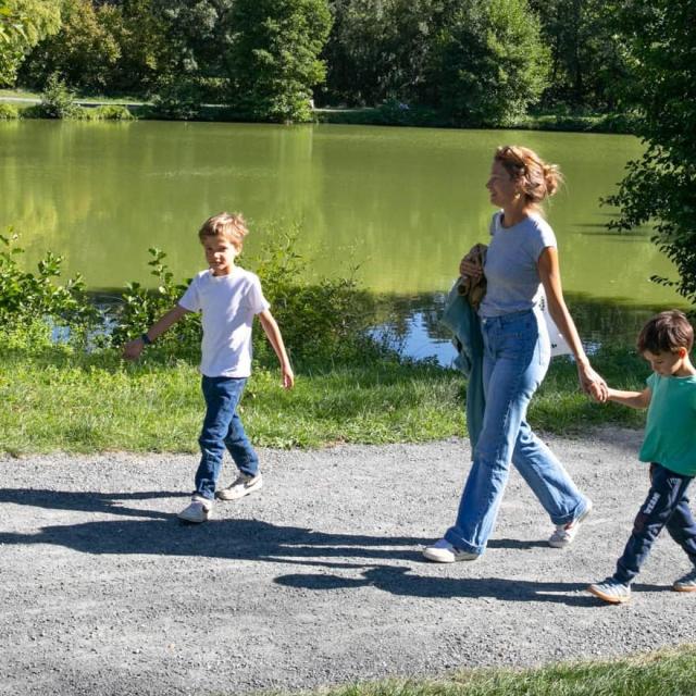 Journée en famille au Parc de Cibeins à Misérieux