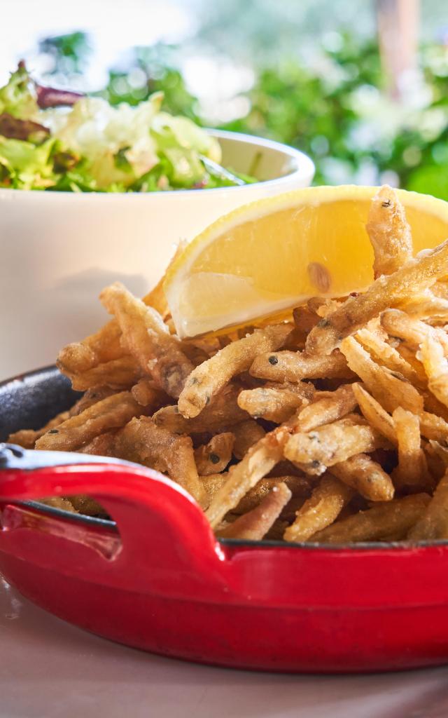 Frying platter at Restaurant Les Petites Voiles in Parcieux