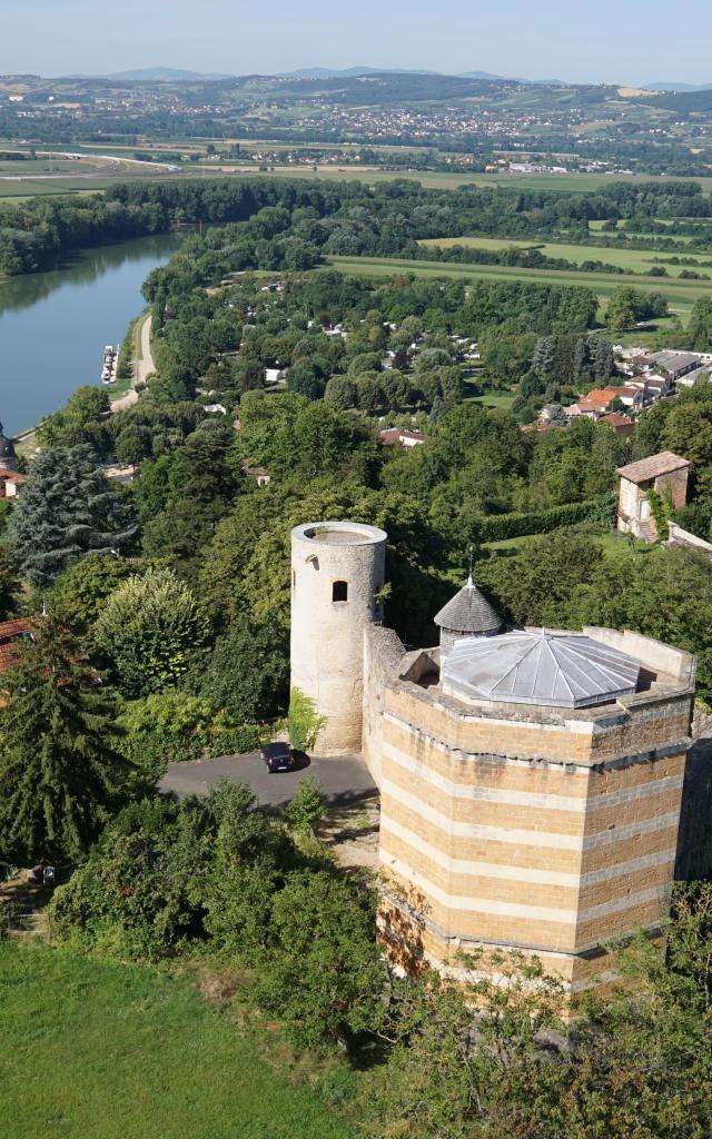 Vue drone du Château-fort de Trévoux