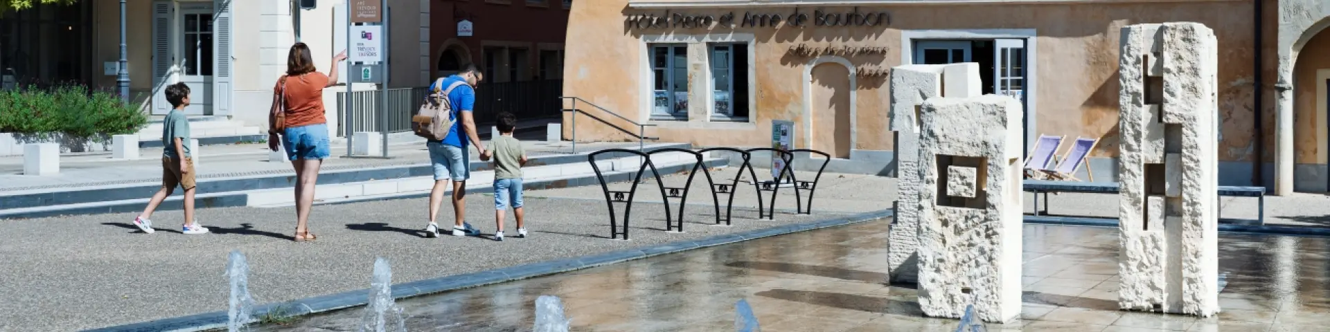 Visite de Trévoux en famille
